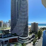 Koko Luxury Apartment In Broadbeach